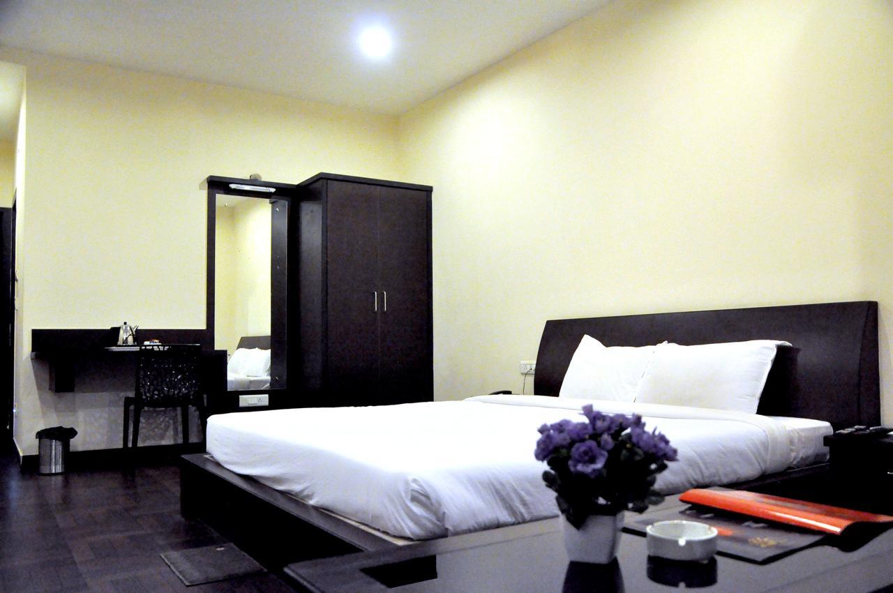 Hotel Suncity Palace Jharsuguda Ngoại thất bức ảnh