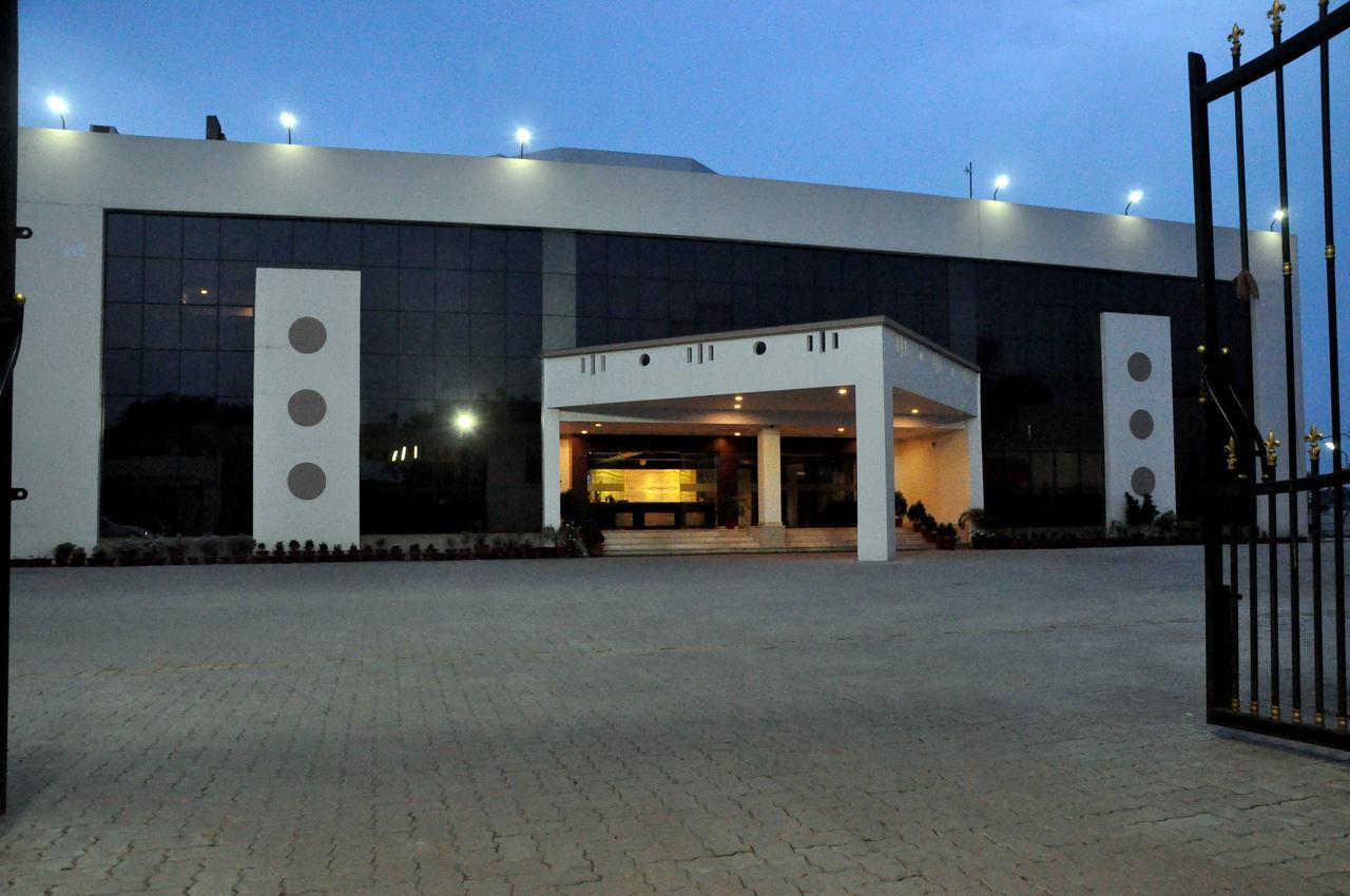 Hotel Suncity Palace Jharsuguda Ngoại thất bức ảnh